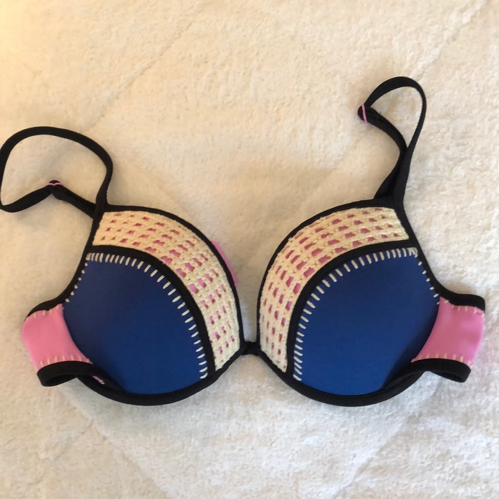 Victoria’s Secret bikini top